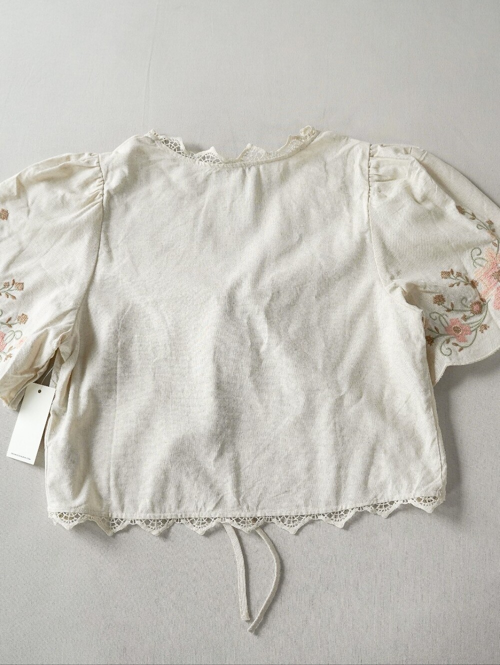 Romantic Cream Floral Linen Tie-Front Crop Top - Picture 3 of 9